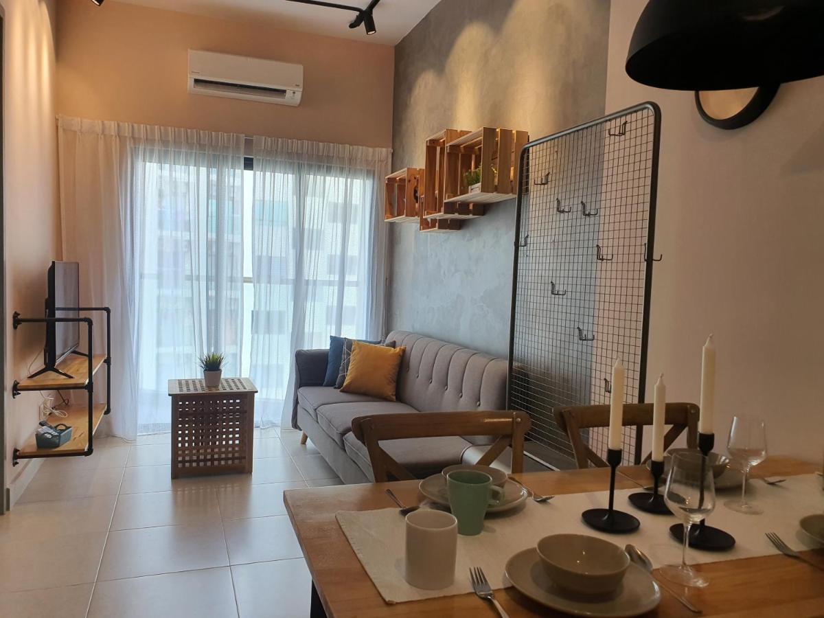 Cozy 2 Bedrooms 4 Pax Menjalara Near Desa Park Apartment Kuala Lumpur