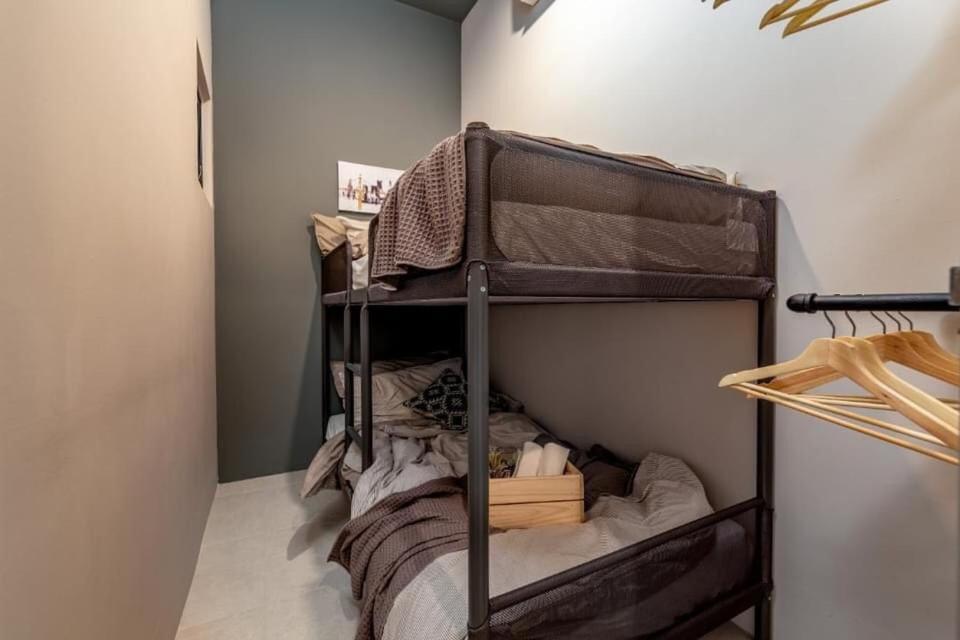 Cozy 2 Bedrooms 4 Pax Menjalara Near Desa Park