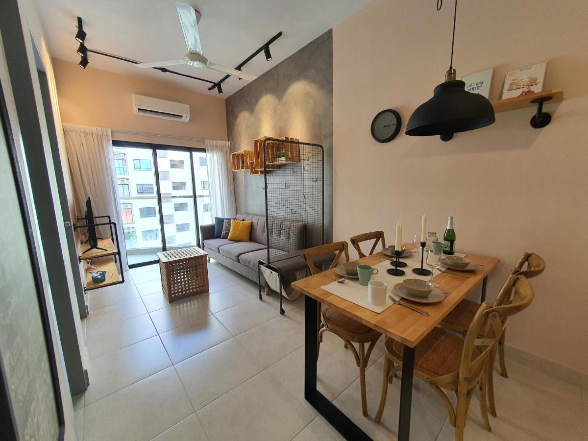 Cozy 2 Bedrooms 4 Pax Menjalara Near Desa Park Apartment