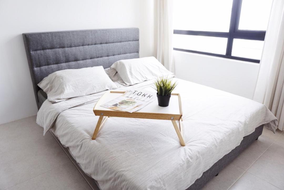 Cozy 2 Bedrooms 4 Pax Menjalara Near Desa Park Apartment *