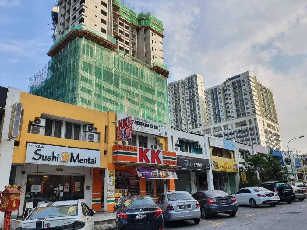 Apartment Cozy 2 Bedrooms 4 Pax Menjalara Near Desa Park *